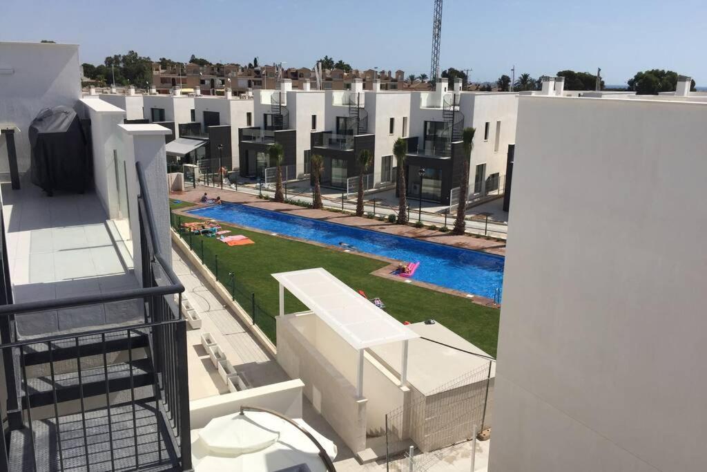 Sun Terrace Apartment Torrevieja Exterior photo